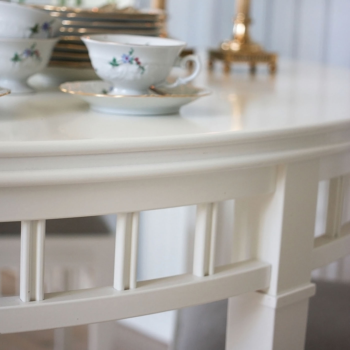 DINING TABLE ELIN WHITE ROUND CARLSHAGA