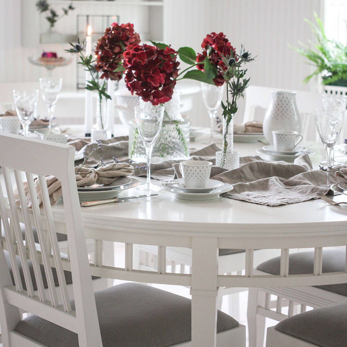 DINING TABLE ELIN WHITE OVAL CARLSHAGA