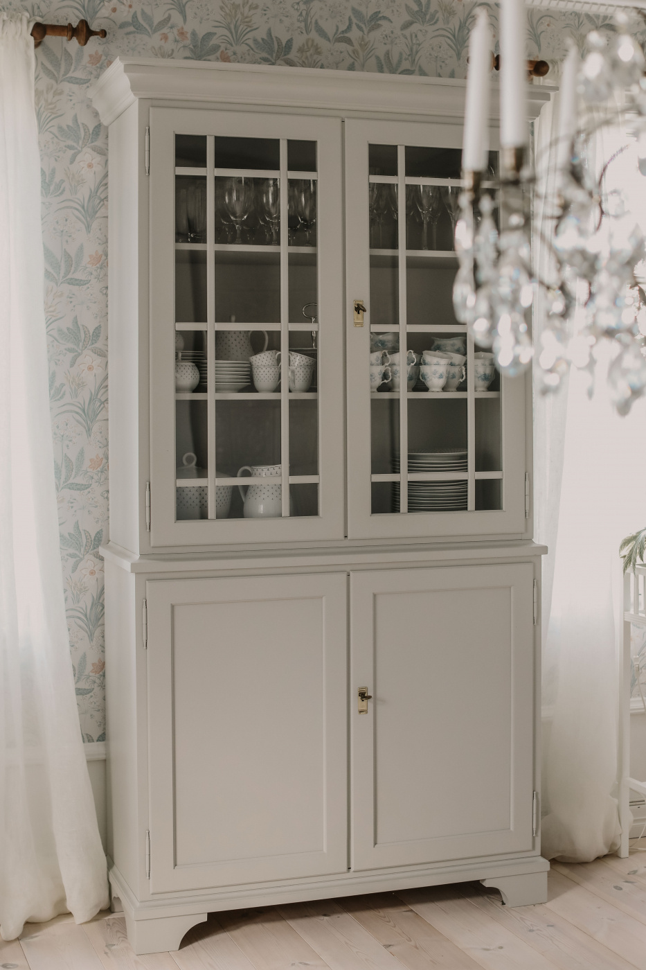 DISPLAY CABINET SELMA PEARL GREY CARLSHAGA