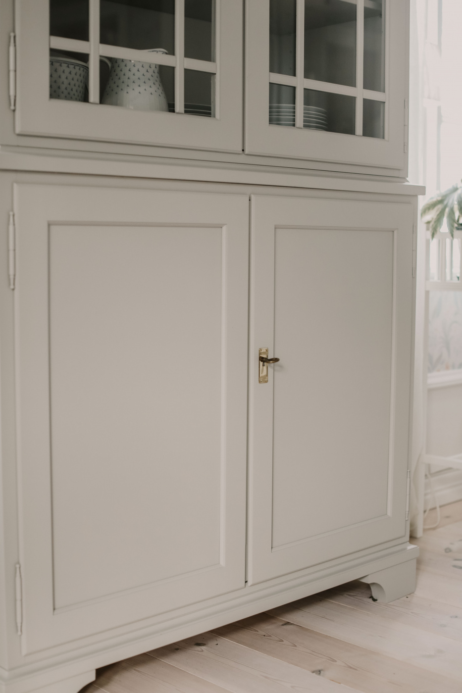 DISPLAY CABINET SELMA PEARL GREY CARLSHAGA