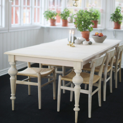 DINING TABLE ALVAR WITH TURNED LEGS 240 CM CARLSHAGA