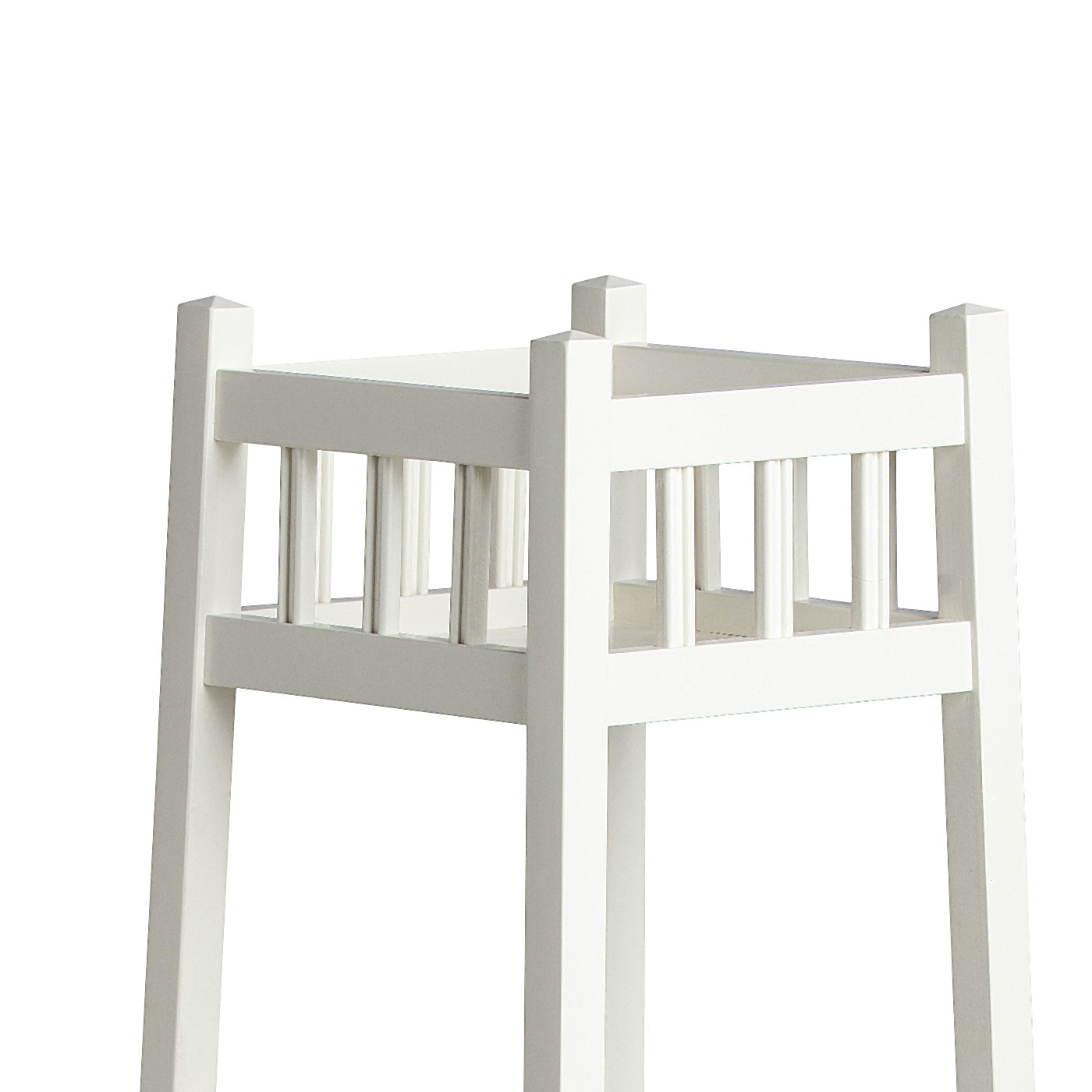 PEDESTAL KARIN WHITE CARLSHAGA