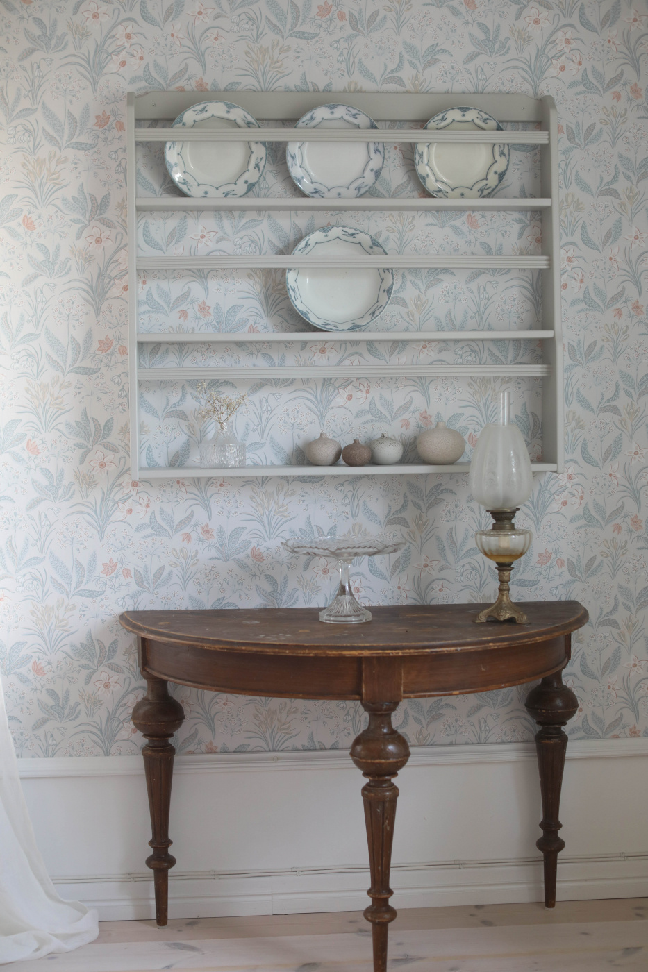 PLATE SHELF WHITE ALVA CARLSHAGA