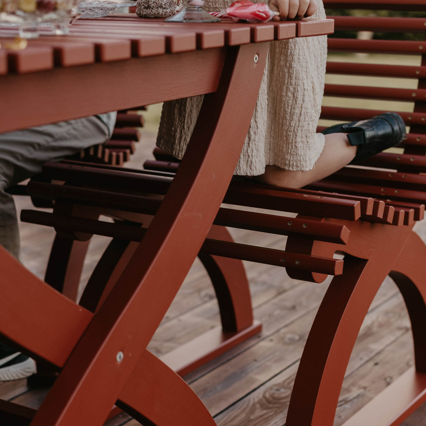 GARDEN TABLE ASTRID RED CARLSHAGA