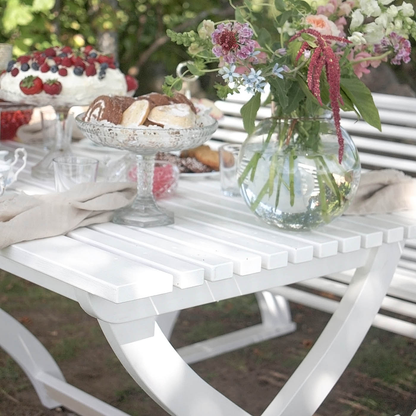 GARDEN TABLE ASTRID WHITE CARLSHAGA