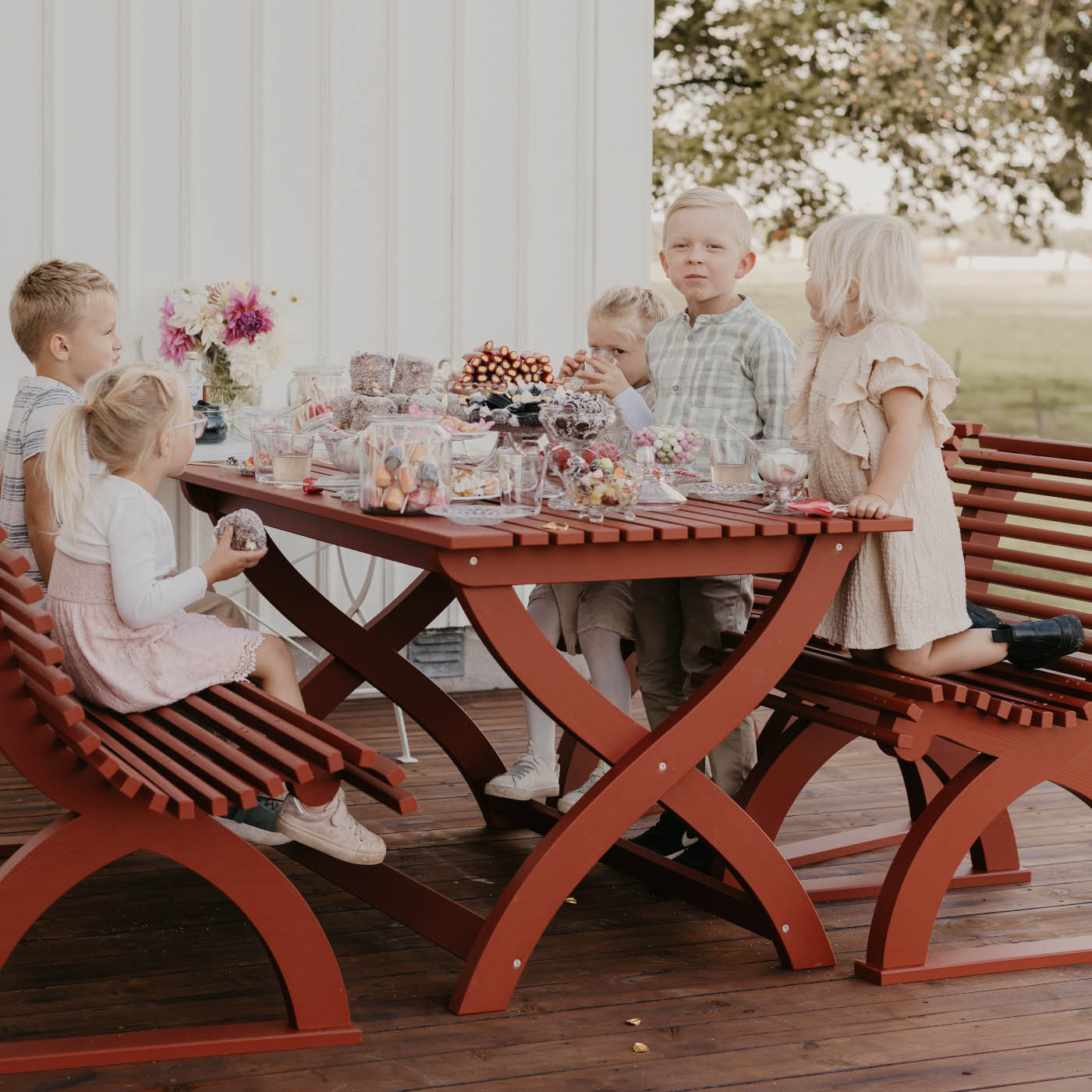GARDEN BENCH ASTRID RED 170 CM CARLSHAGA