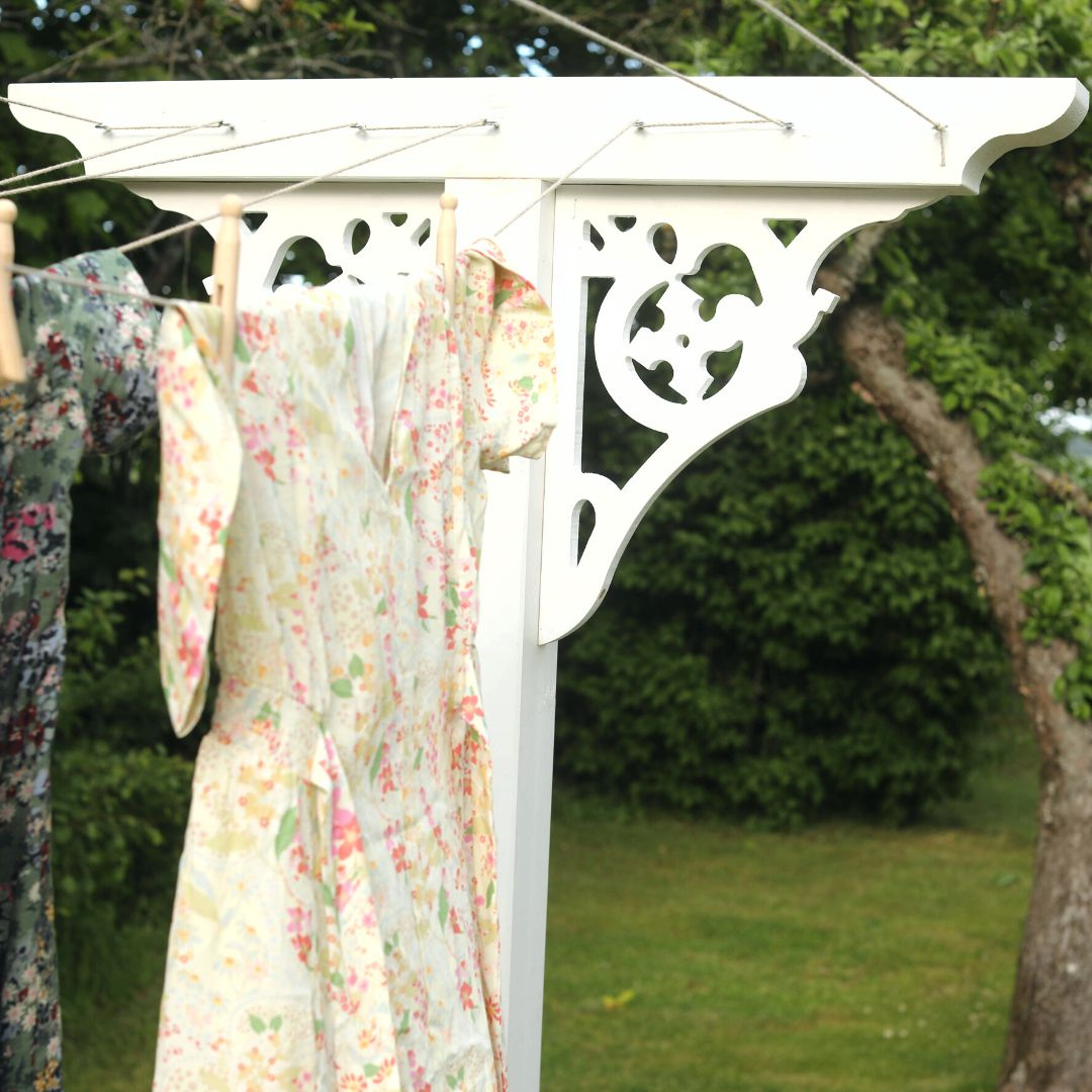 DRYING RACK EMMA WHITE WITH WOODWORK JOY CARLSHAGA INCL. GROUND FIXTURE