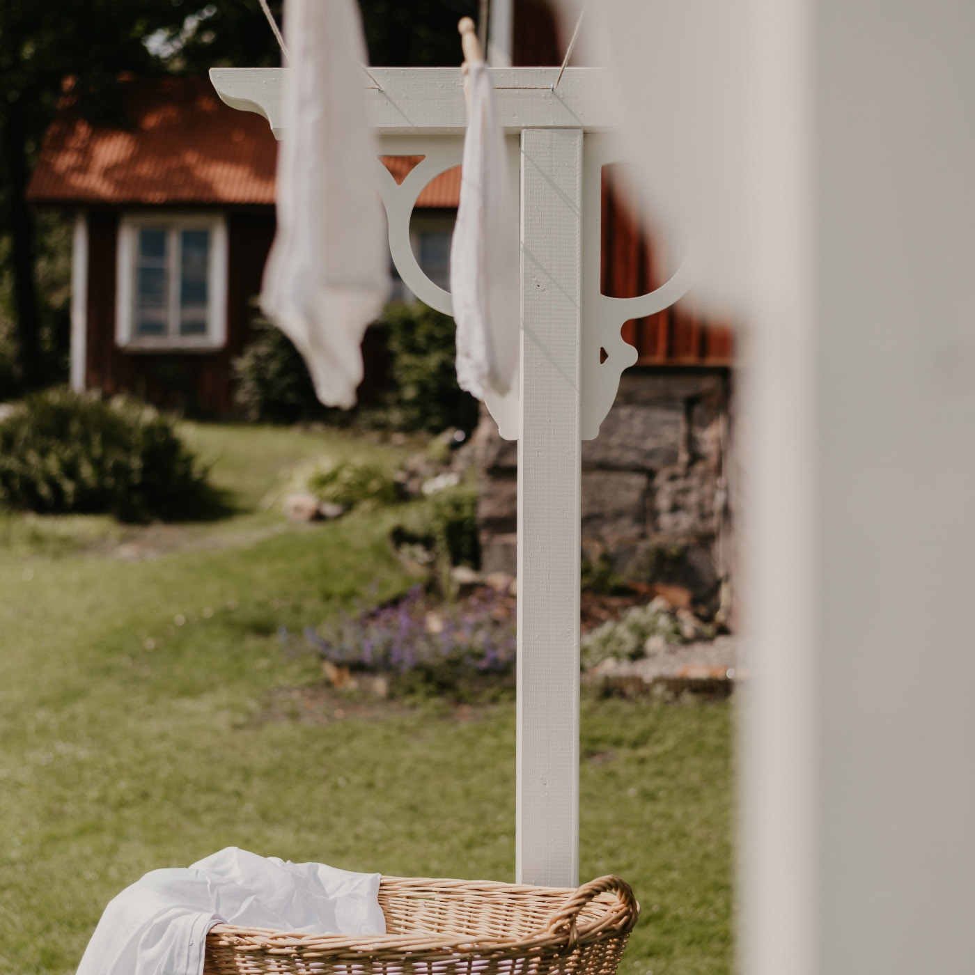 DRYING RACK MATHILDA WHITE WITH WOODWORK JOY CARLSHAGA INCL. GROUND FIXTURE