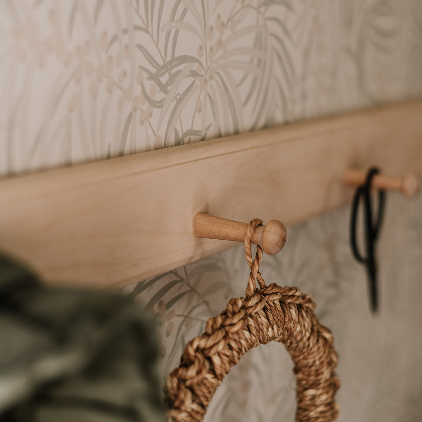 PEG RAIL AGNES BIRCH 120 CM CARLSHAGA