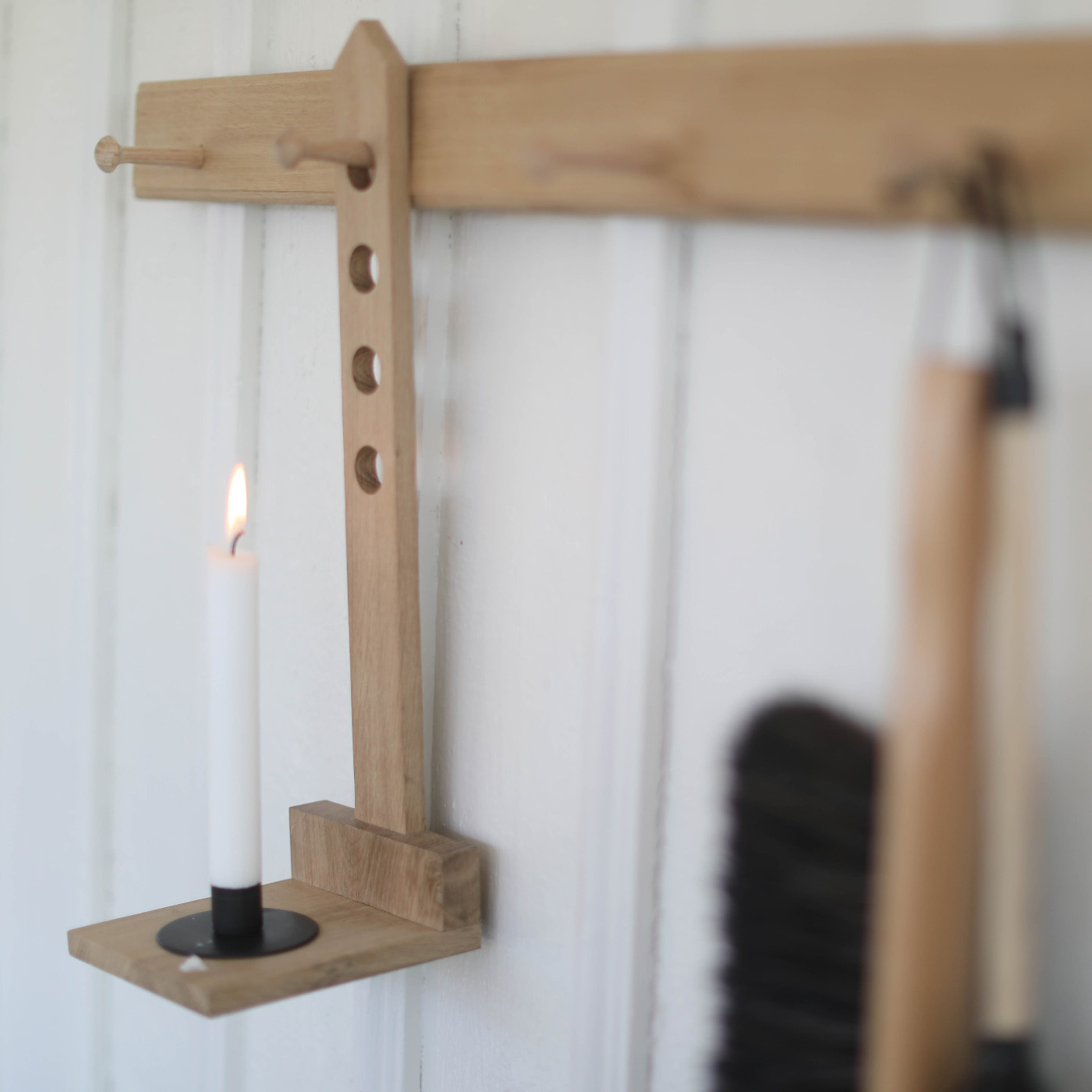 CANDLE HOLDER SHAKER OAK CARLSHAGA