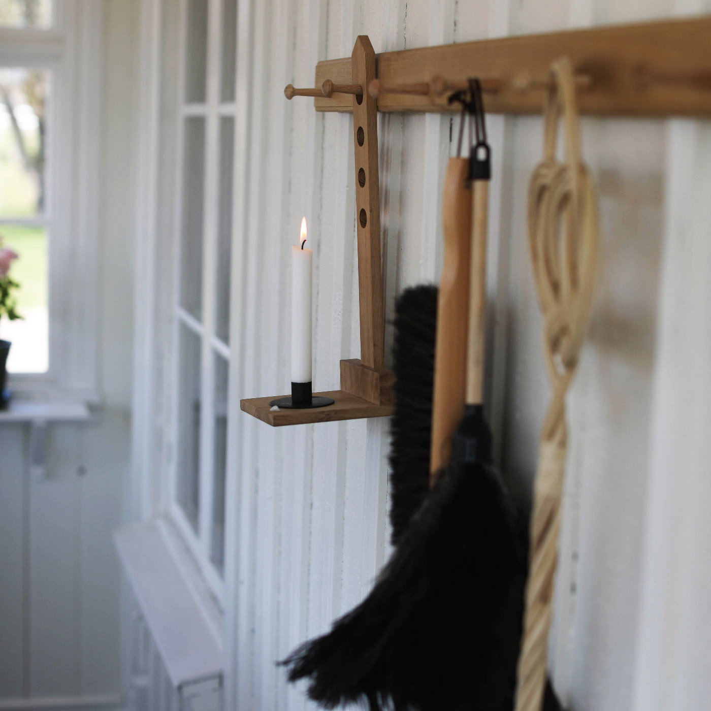 CANDLE HOLDER SHAKER OAK CARLSHAGA