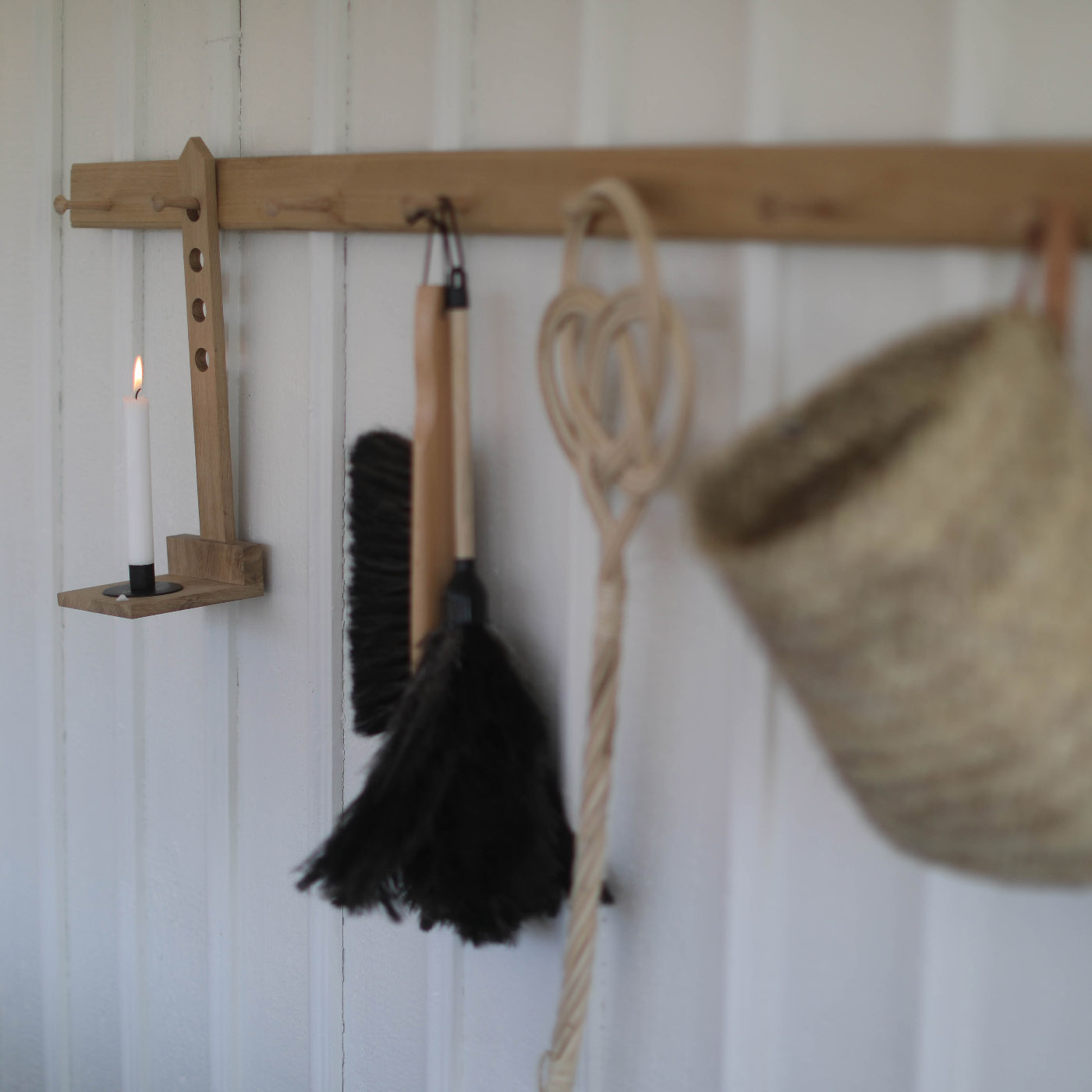 CANDLE HOLDER SHAKER OAK CARLSHAGA