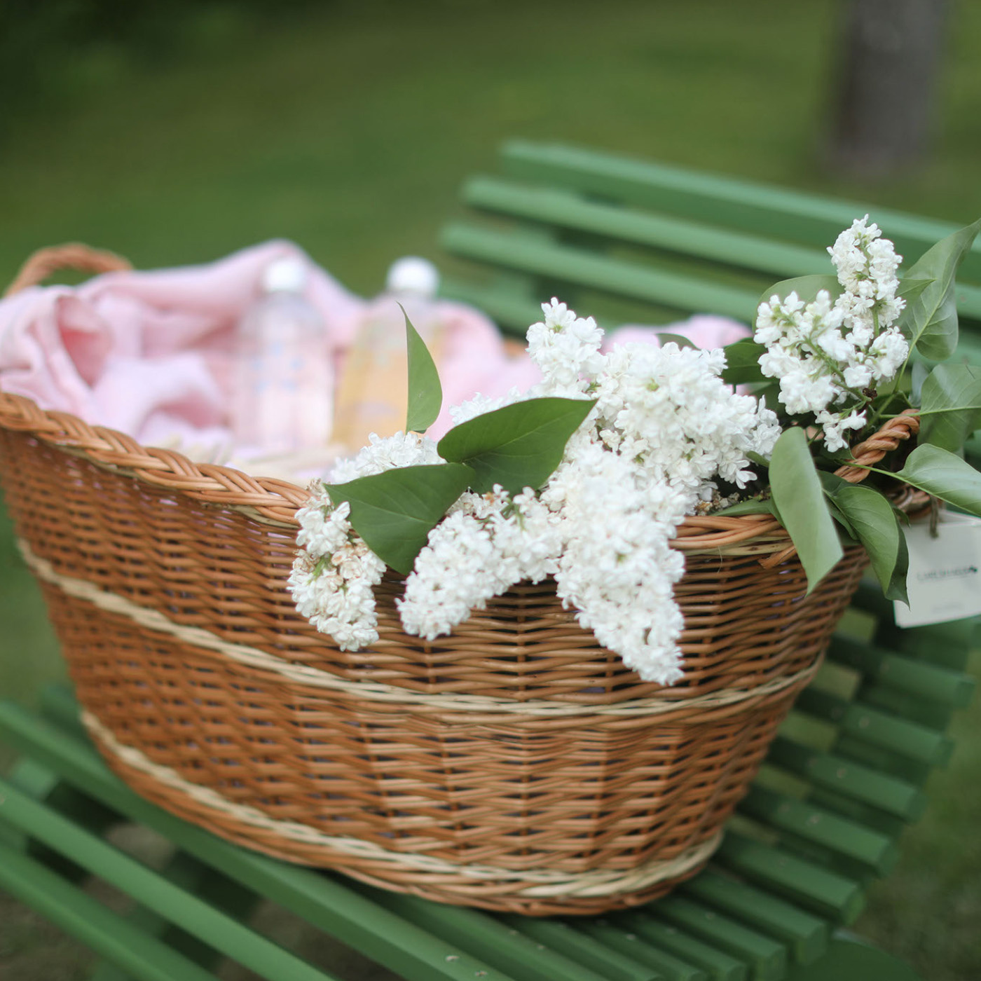 VINTAGE LAUNDRY BASKET IN WILLOW